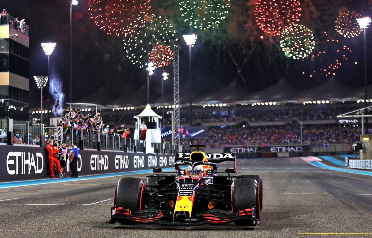 Dernier tour du Grand Prix d'Abu Dhabi 2021 entre Verstappen et Hamilton